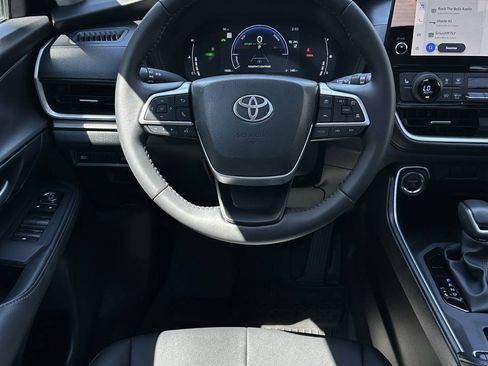 Used 2026 Toyota Grand Highlander AWD Hybrid image 41