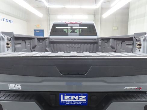 Used 2024 GMC Sierra 2500 AT4 w/ Technology Package AWD/4WD image 44