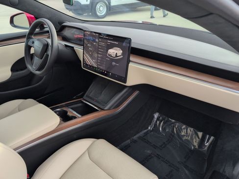 Used 2023 Tesla Model S Standard Range image 31