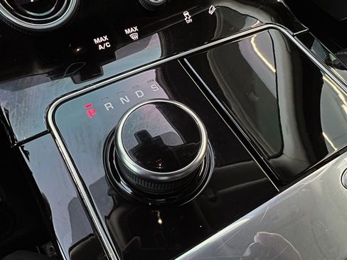 Used 2018 Land Rover Range Rover Velar S image 47