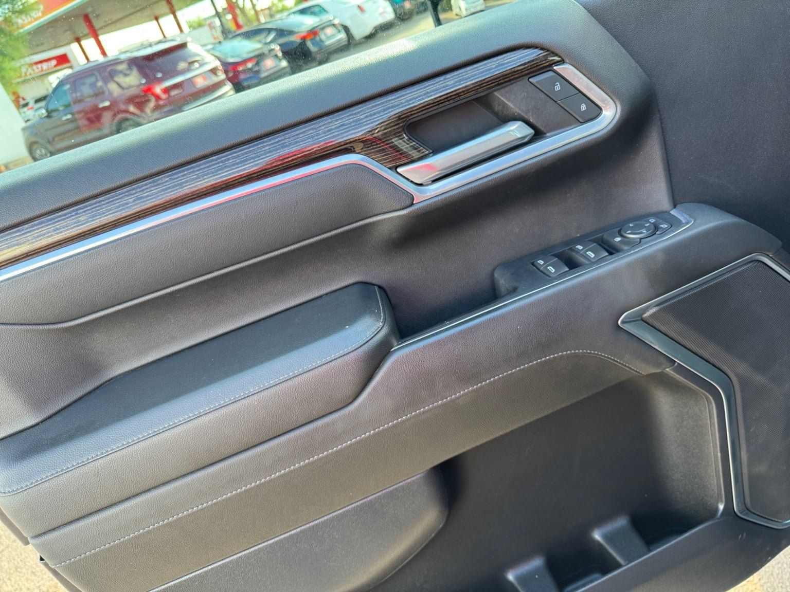 Used 2022 GMC Sierra 1500 Elevation w/ Max Trailering Package AWD/4WD image 11
