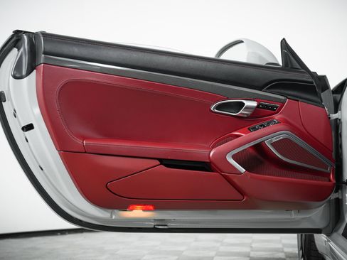 Used 2018 Porsche 911 Targa 4 GTS image 71