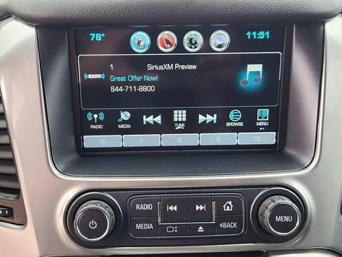 Used 2020 Chevrolet Suburban LT w/ RST Edition RWD image 11