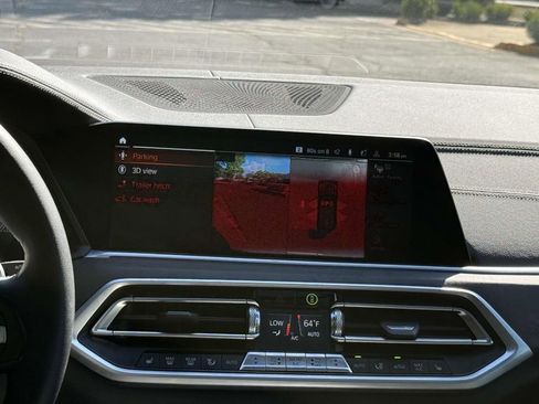 Used 2022 BMW X5 xDrive40i w/ Premium Package image 11