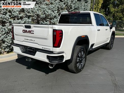 Used 2025 GMC Sierra 3500 Denali w/ Denali Reserve Package image 9