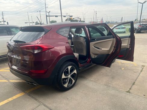 Used 2016 Hyundai Tucson Sport FWD image 12
