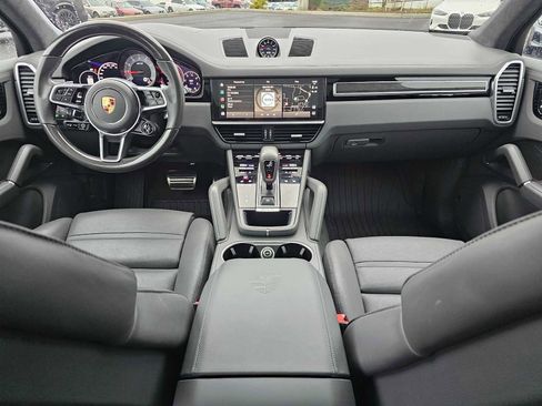 Used 2023 Porsche Cayenne GTS image 18