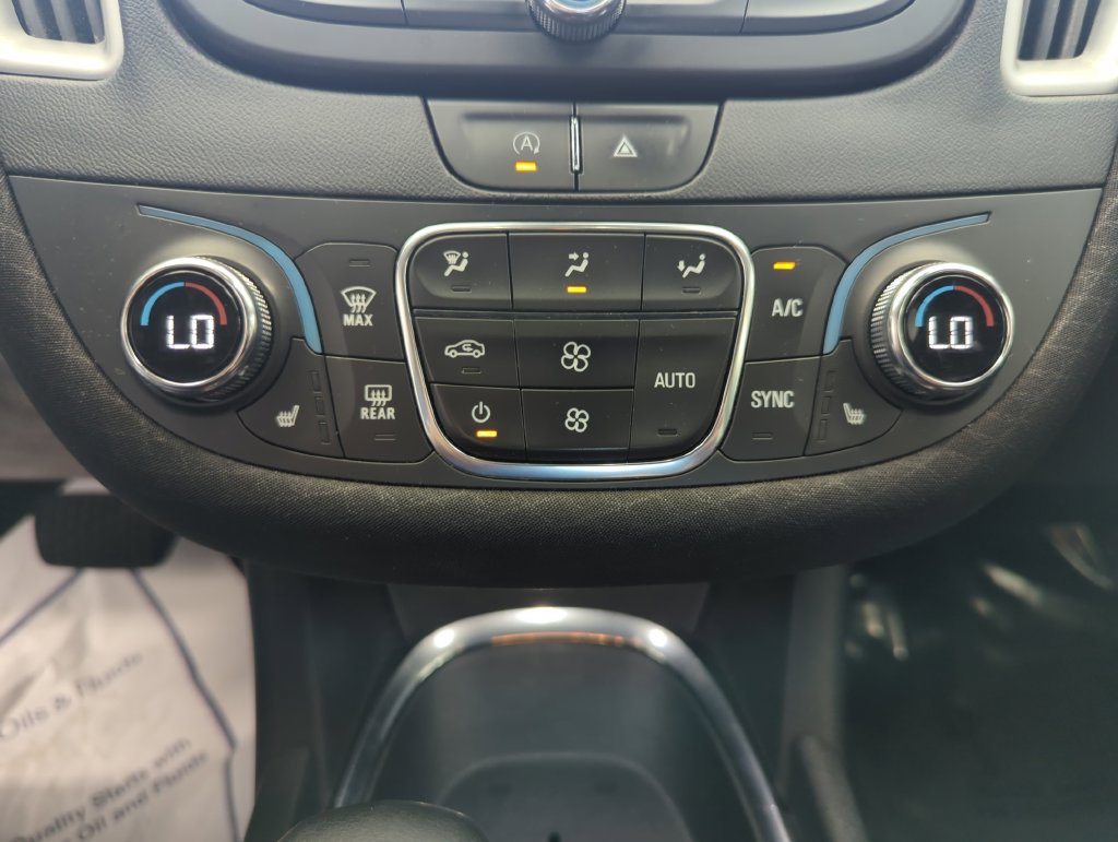 Used 2023 Chevrolet Malibu LT w/ Driver Confidence Package FWD image 21