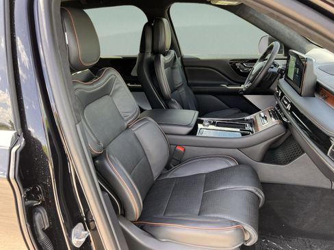 New 2025 Lincoln Aviator Black Label AWD/4WD image 22