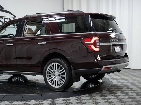 Used 2024 Ford Expedition Limited AWD/4WD image 31