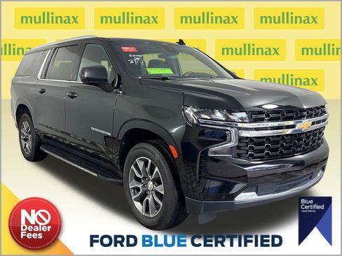 Used 2023 Chevrolet Suburban LS AWD/4WD image 1