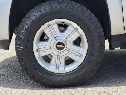 Used 2011 Chevrolet Avalanche LT w/ Suspension Package, Off-Road AWD/4WD image 7