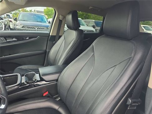 Used 2022 Lincoln Nautilus FWD image 15