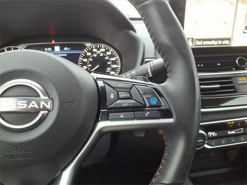 Used 2024 Nissan Altima 2.0 SR image 27