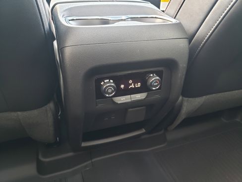 New 2026 Chevrolet Traverse Z71 image 34