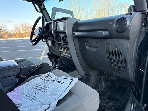 Used 2008 Jeep Wrangler Unlimited X image 20