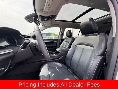 Used 2023 Jeep Grand Cherokee L Limited w/ Black Appearance Package RWD image 17