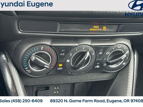 Used 2017 Toyota Yaris iA image 23