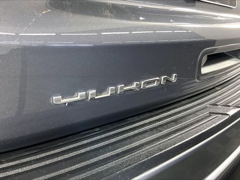Used 2022 GMC Yukon XL Denali RWD image 30