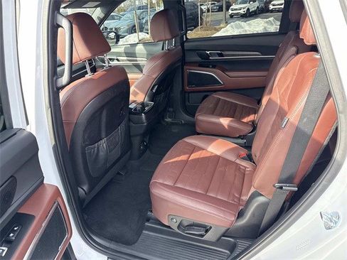 Used 2023 Kia Telluride SX Prestige image 17