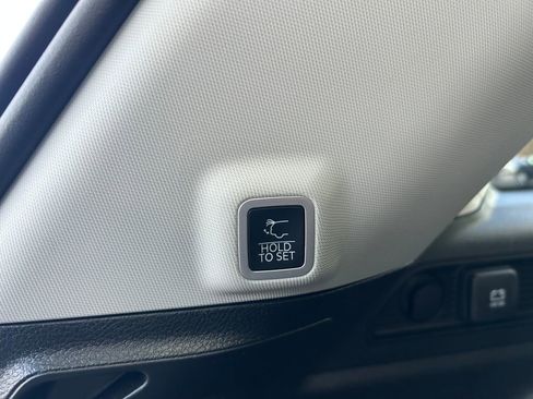 Used 2023 Jeep Grand Cherokee Laredo w/ Luxury Tech Group I image 27