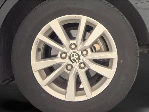 Used 2025 Toyota Camry LE w/ Convenience Package image 22