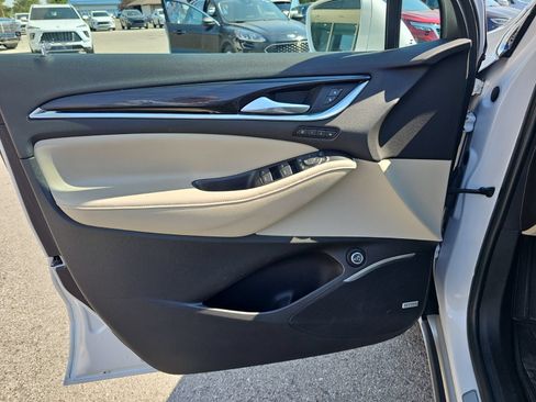 Used 2018 Buick Enclave Premium FWD image 14