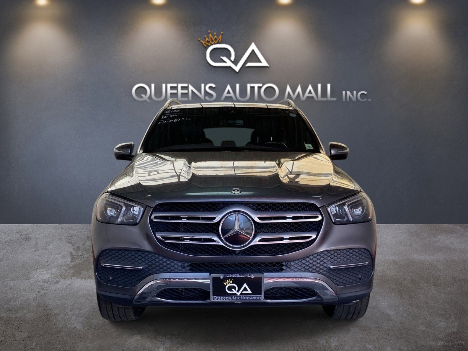 Used 2020 Mercedes-Benz GLE 350 4MATIC w/ Premium Package image 2
