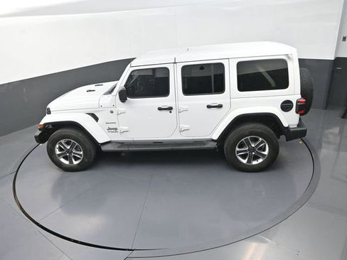 Used 2021 Jeep Wrangler Unlimited Sahara AWD/4WD image 25
