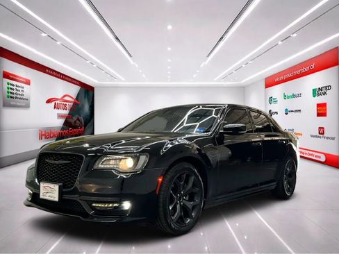 Used 2022 Chrysler 300 S RWD image 4