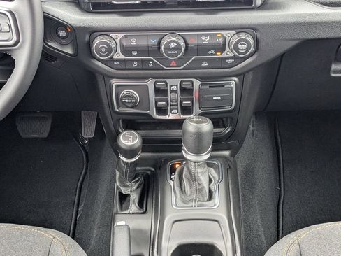 New 2026 Jeep Gladiator Sport AWD/4WD image 19