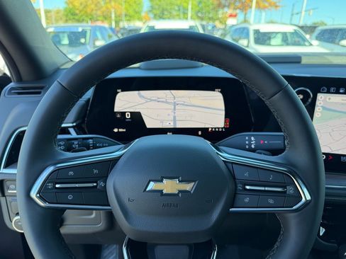 New 2026 Chevrolet Suburban Premier image 23