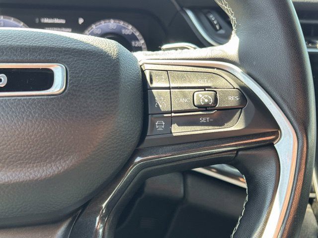 Used 2022 Jeep Grand Cherokee Altitude AWD/4WD image 35