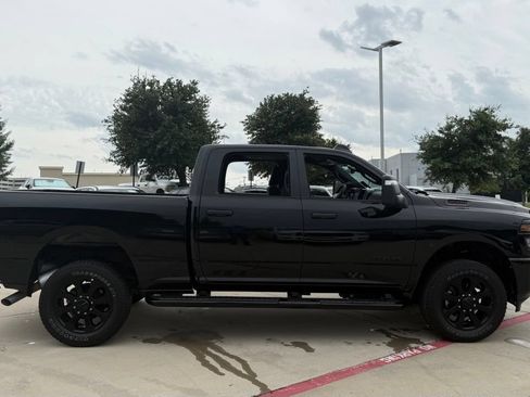 Used 2025 RAM 2500 Big Horn AWD/4WD image 4
