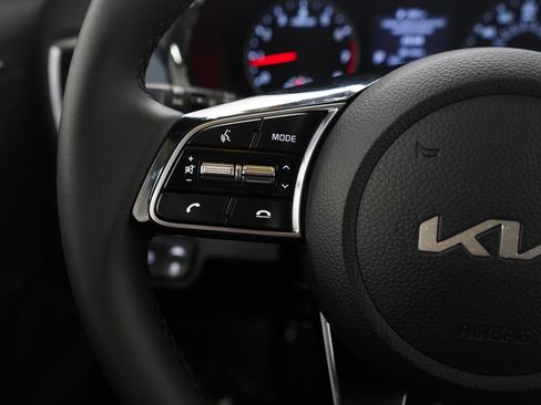 Used 2023 Kia Seltos S image 26