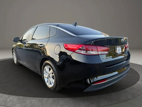 Used 2018 Kia Optima LX FWD image 4