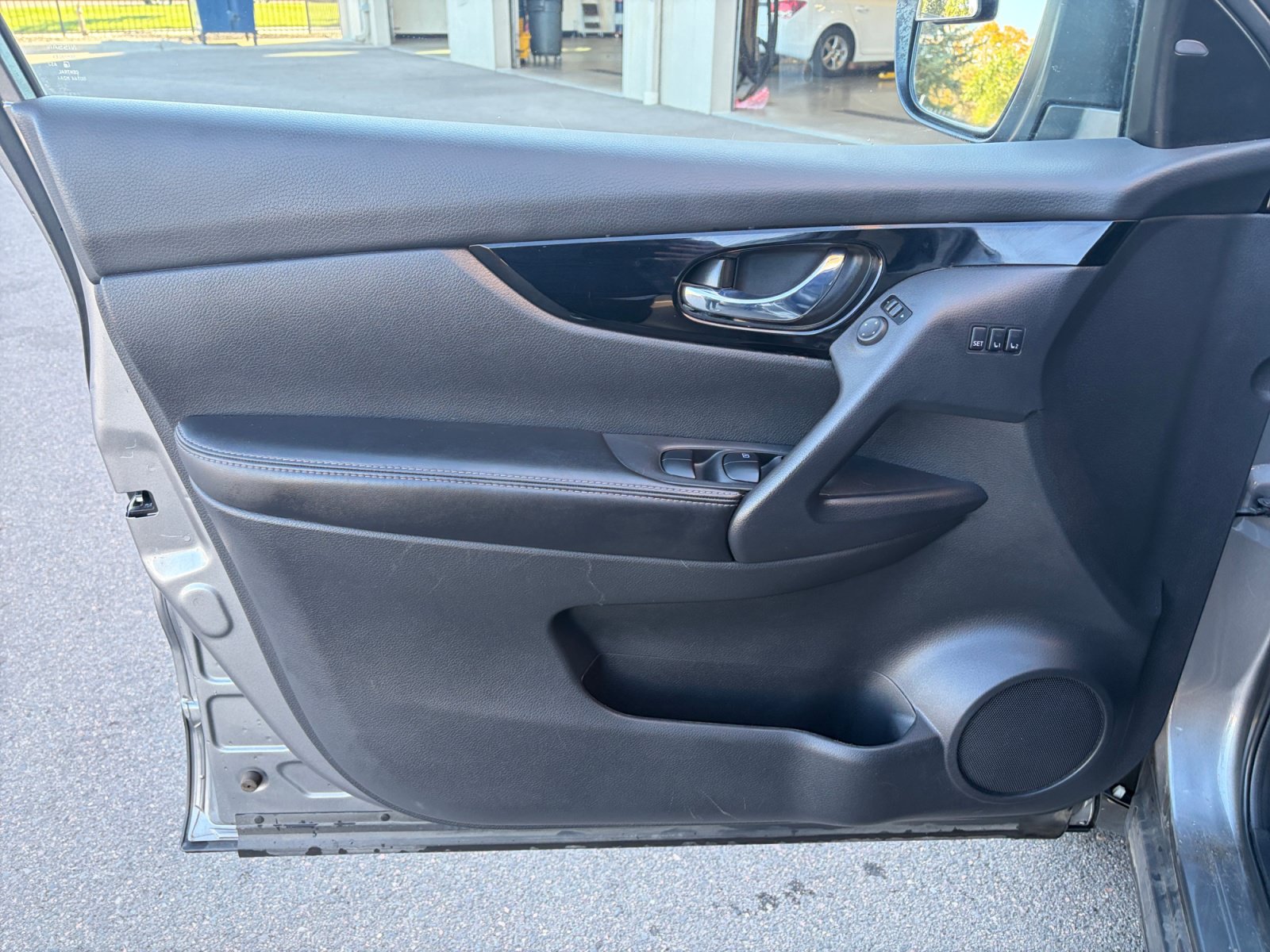 Used 2021 Nissan Rogue Sport SL w/ Premium Package FWD image 12