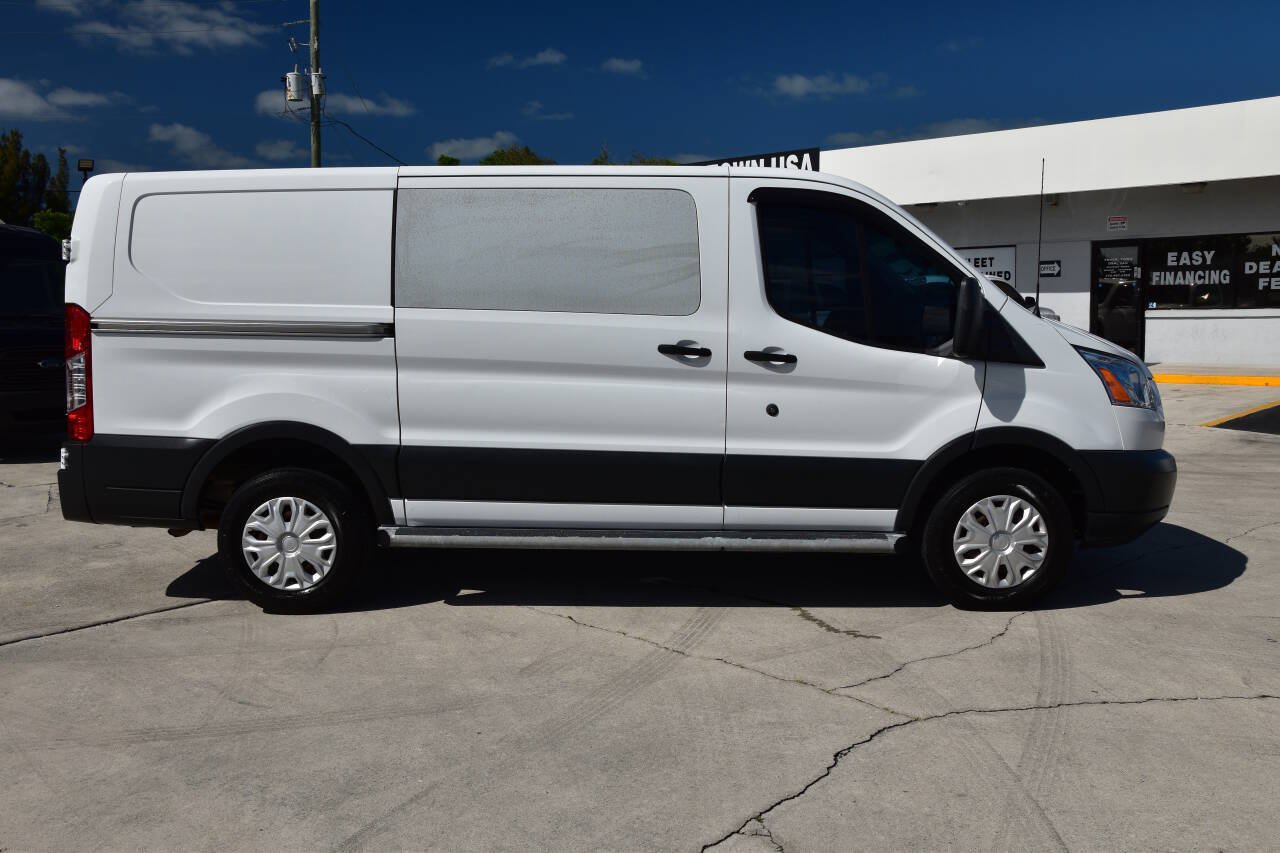 Used 2018 Ford Transit 250 130 Low Roof w/ Exterior Upgrade Package RWD image 8