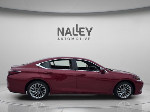 New 2025 Lexus ES 350 Ultra Luxury image 6