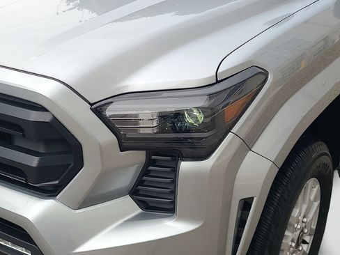 Used 2024 Toyota Tacoma SR5 RWD image 26