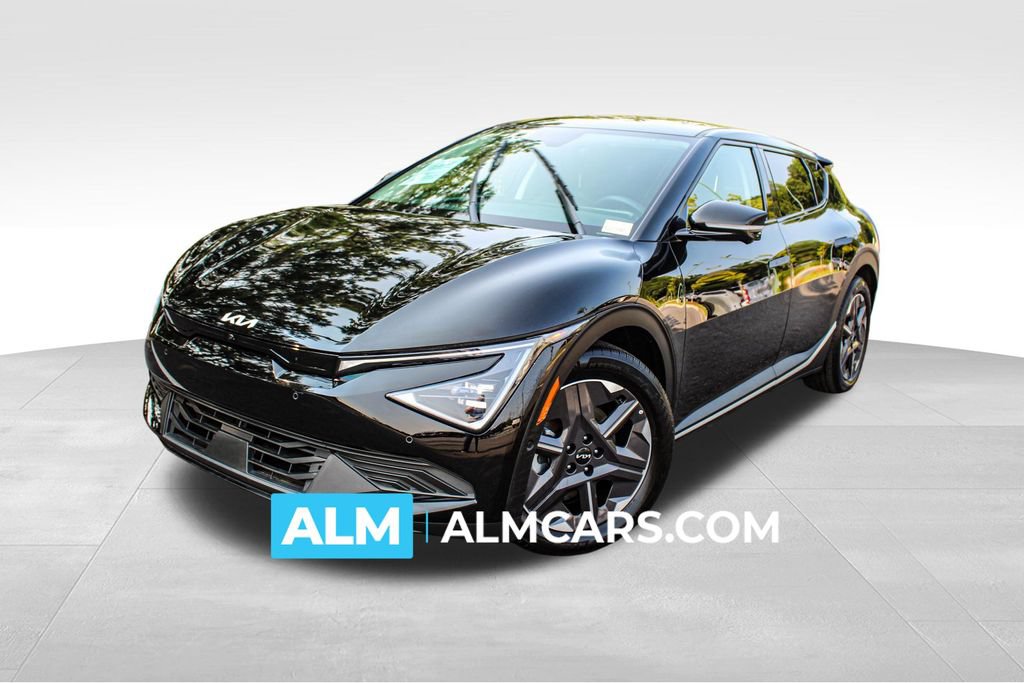 Used 2025 Kia EV6 Light w/ Light LR Technology Package RWD image 1