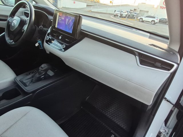 Used 2026 Toyota Corolla Cross L FWD image 6