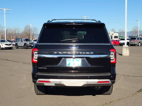Used 2024 Ford Expedition Limited image 13