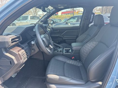 Used 2025 Toyota 4Runner TRD Sport Premium image 7