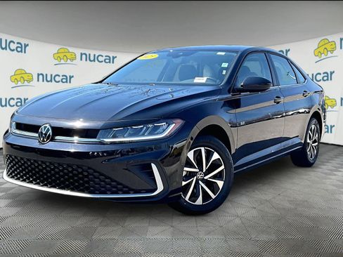 Used 2025 Volkswagen Jetta S image 3
