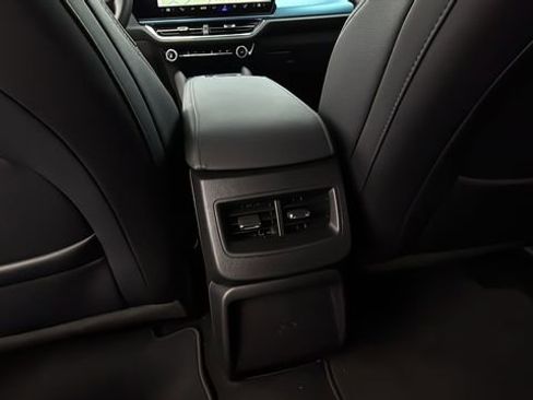 Certified 2025 Chevrolet Equinox EV LT w/ Convenience Package image 20