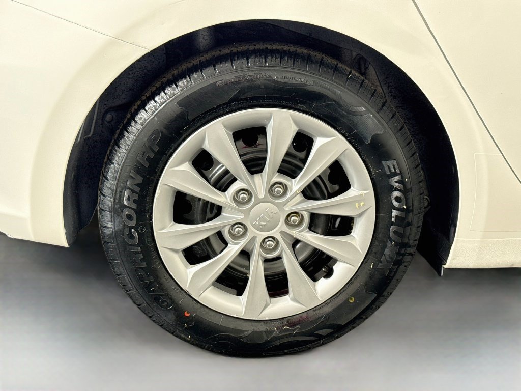 Used 2020 Kia Forte Sedan FWD image 31