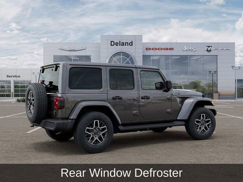 New 2026 Jeep Wrangler Unlimited Sahara AWD/4WD image 4