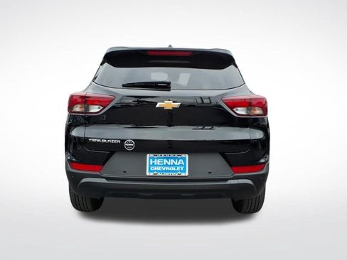 New 2026 Chevrolet TrailBlazer LS w/ LS Convenience Package FWD image 5