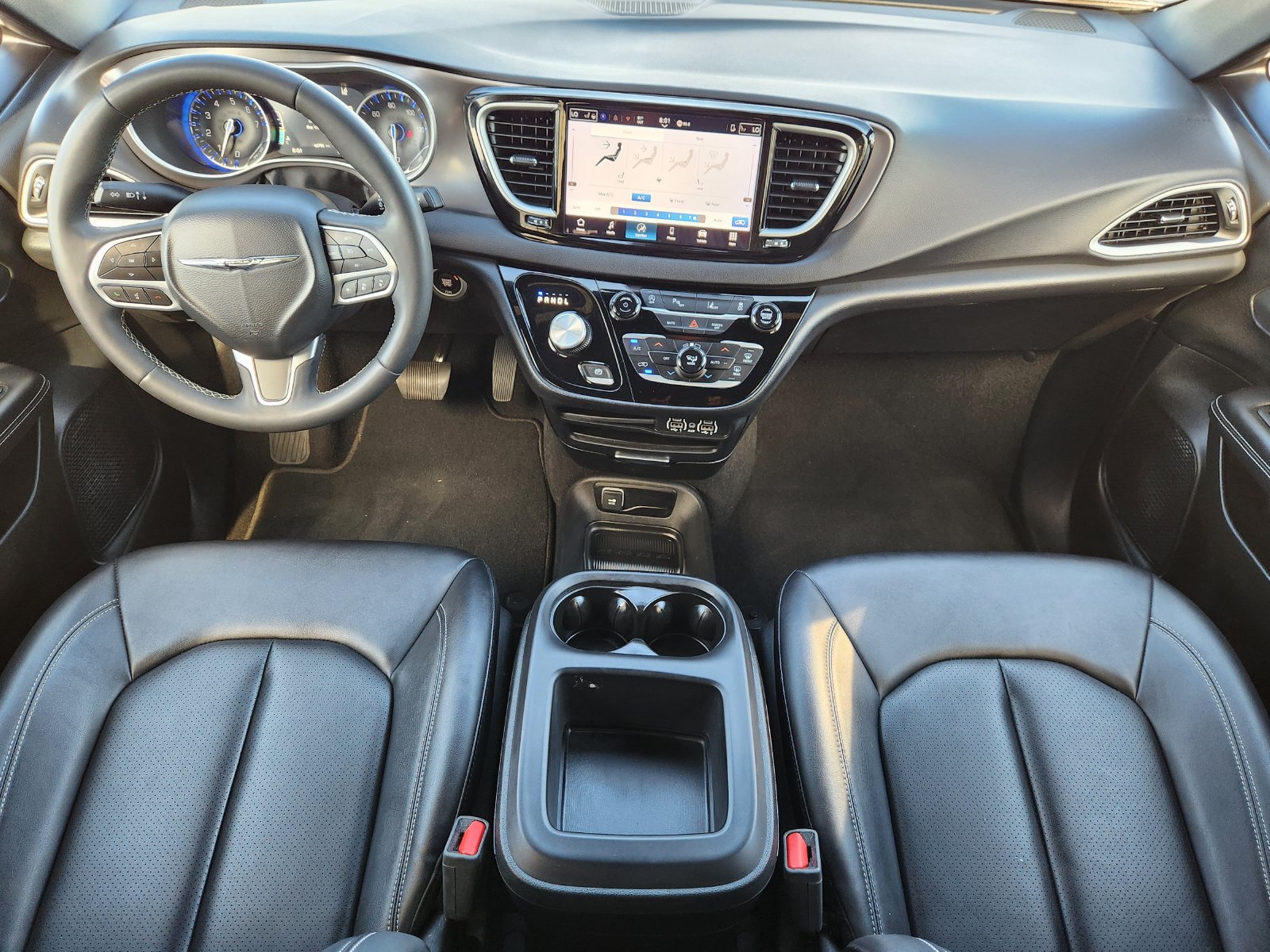 Used 2025 Chrysler Pacifica Select FWD image 27